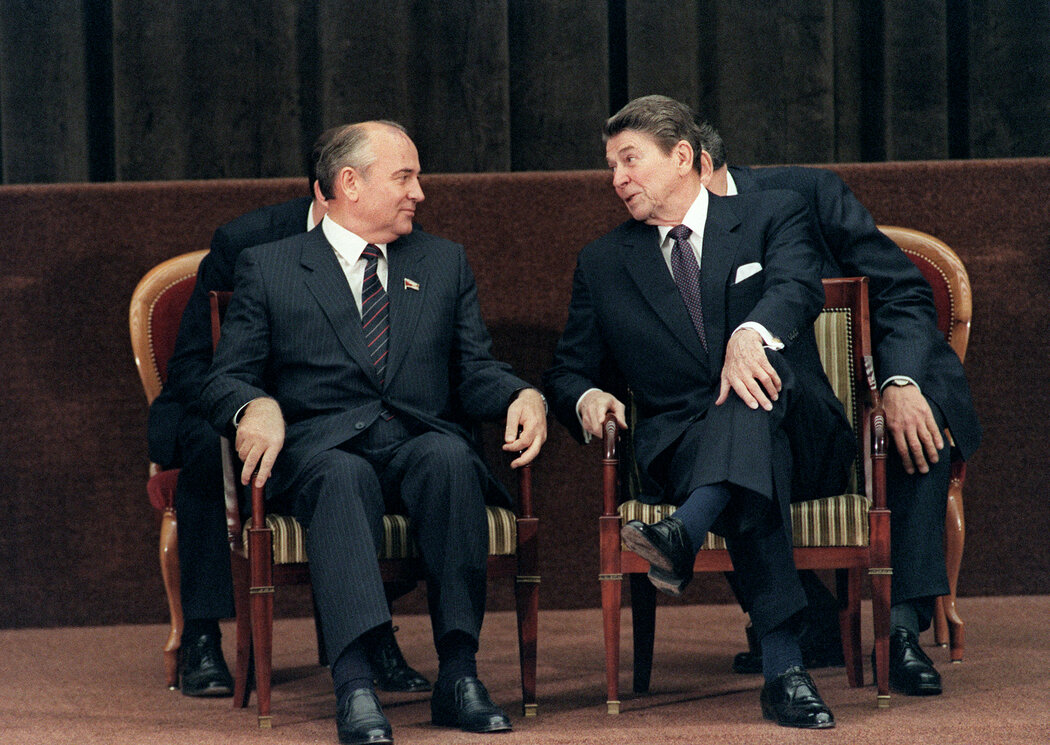 戈尔巴乔夫与罗纳德·里根总统在日内瓦会晤