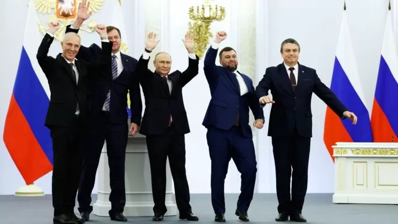 普京与4个占领区内领导人
